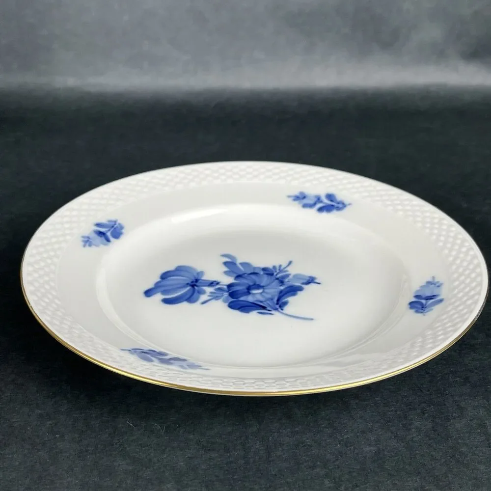(1 PC) Royal Copenhagen Blue Flowers Braided Plate 8095 EF Hutton Gold Rim‎ EACH